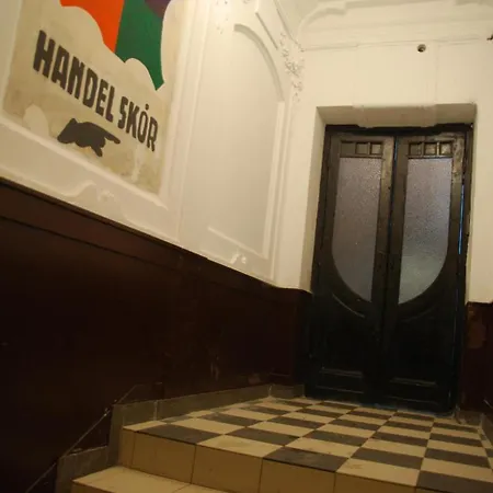 Hotell Tsisar Bankir Lviv